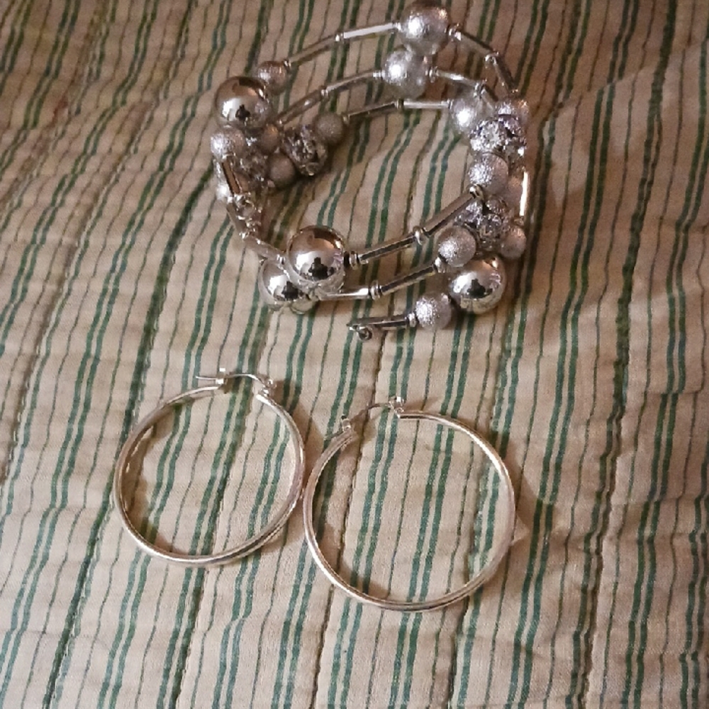 Elegant Silver Jewelry Set